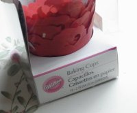画像1: Wilton ベーキングカップ バレンタインハート アイレッド 15枚入