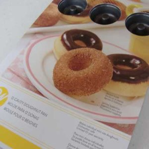 画像3: Wilton ミニドーナッツ型 12個取り (3)